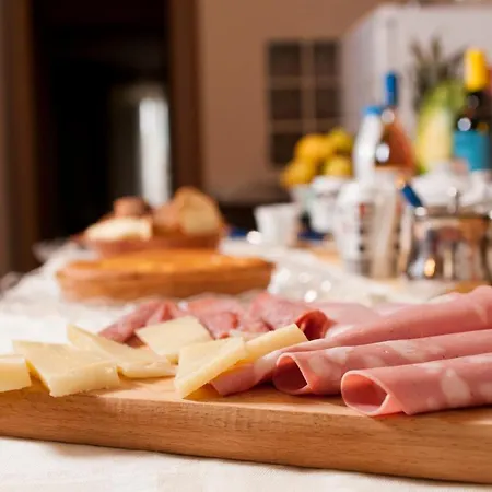 Ruggero I Di Sicilia Bed and Breakfast 3*