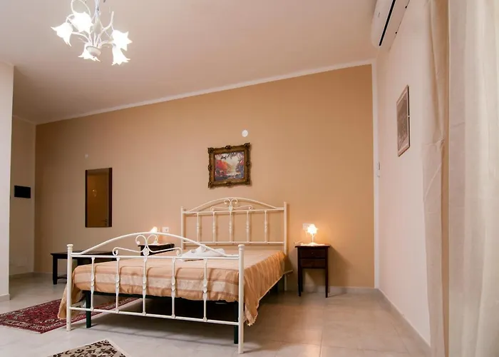 Ruggero I Di Sicilia Bed & Breakfast 3*